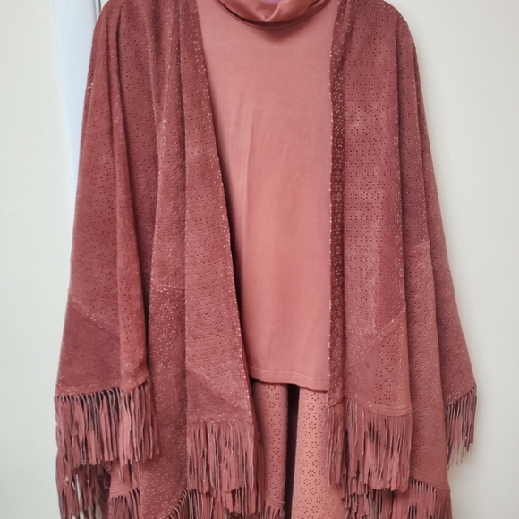 Suzanne Somers Soft Suede Shawl & Matching turtleneck shirt - Picture 2 of 7